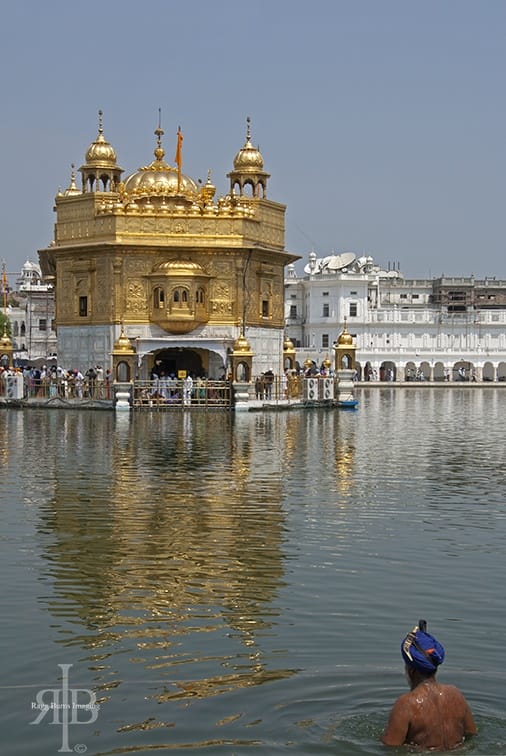 India Amritsar Golden temple bath