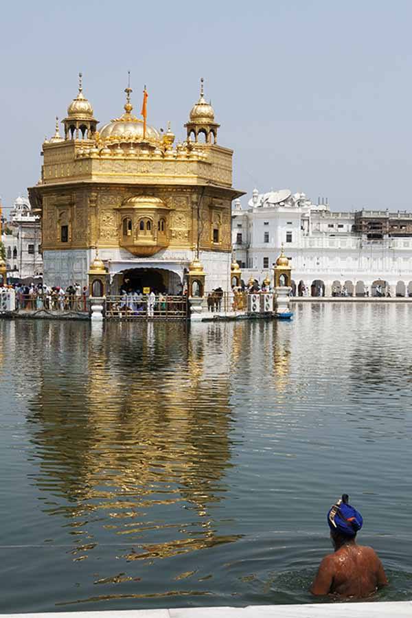 India-Golden-Temple-with-Man