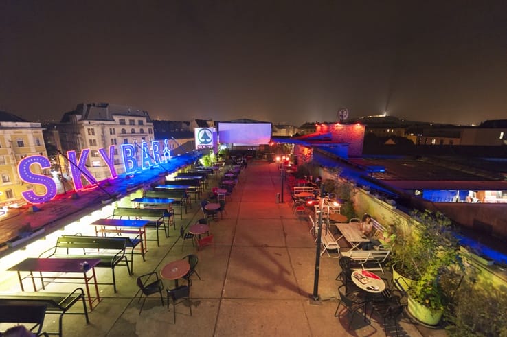 Budapest Ruinpub Sky Bar