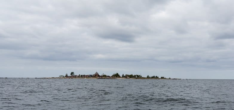 Maakalla island horizon