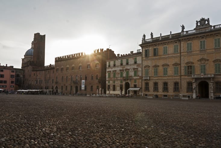 Mantova piazza sordello