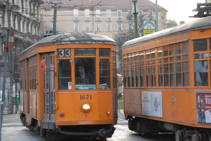 2 vintage tram milan