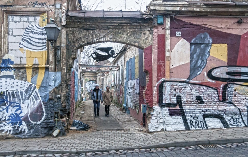 uzupis alley street art