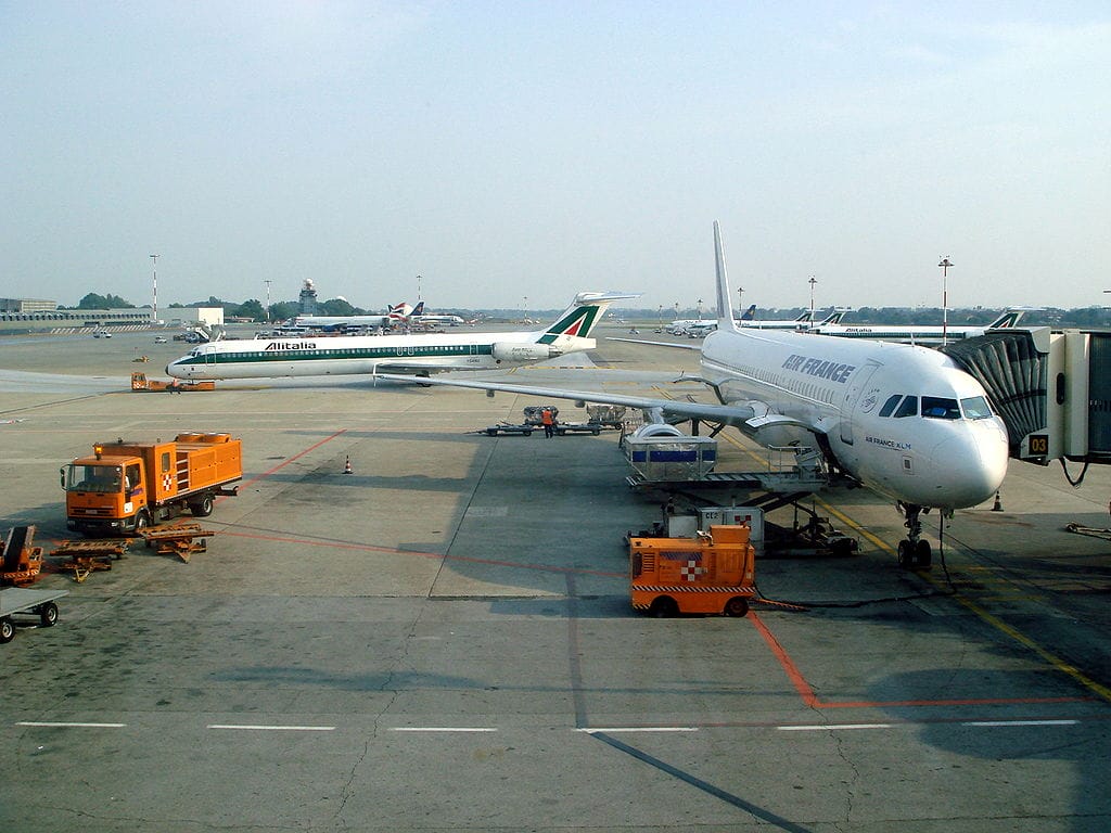 milan airports linate