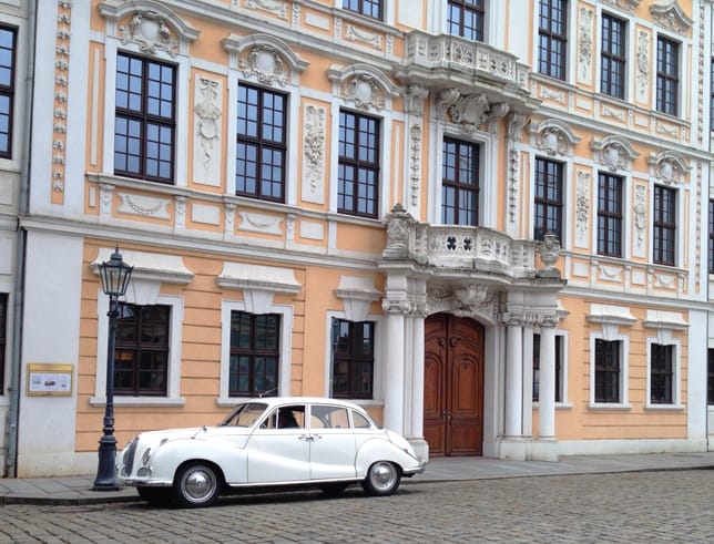 pink house white vintage car dresden