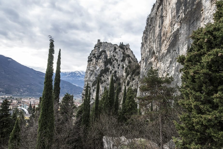 arco rocks lake garda