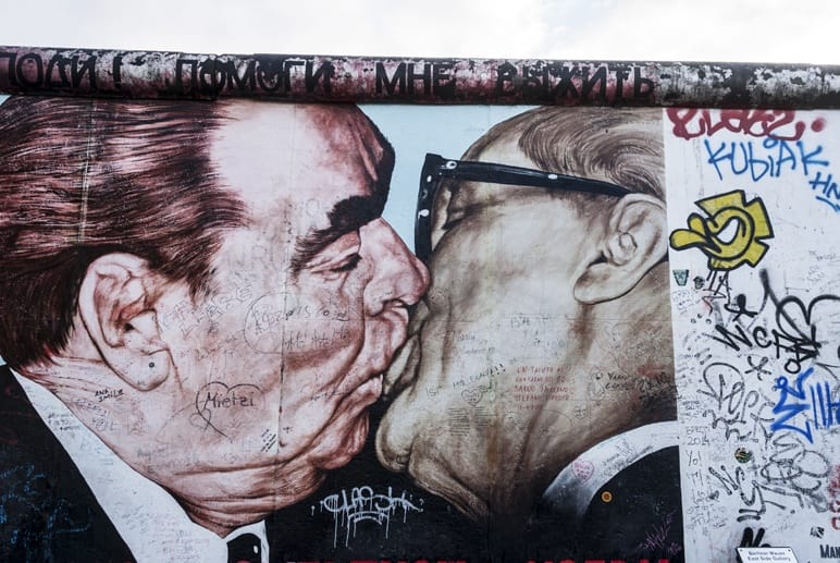 east side gallery gorbachev kiss