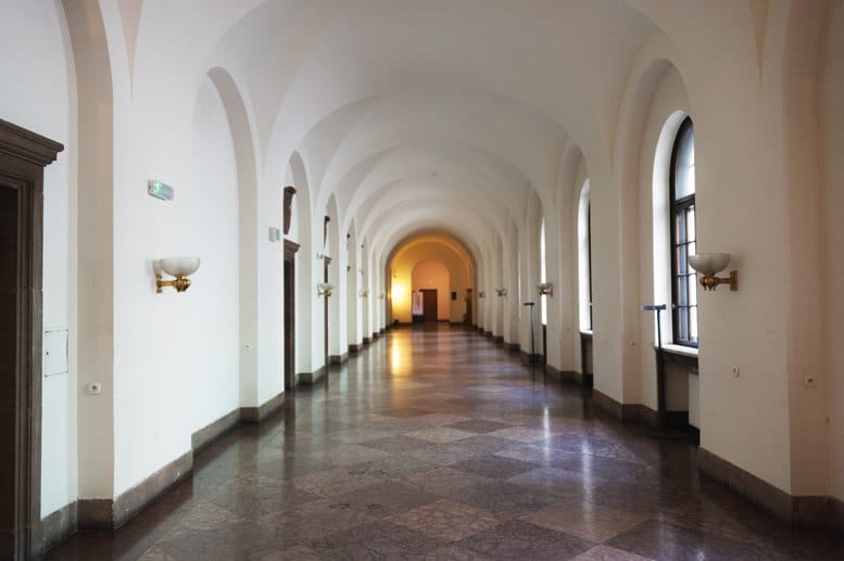 imperial castle poznan corridor
