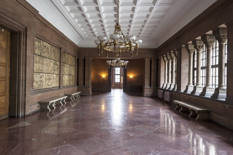 imperial castle poznan corridor 2