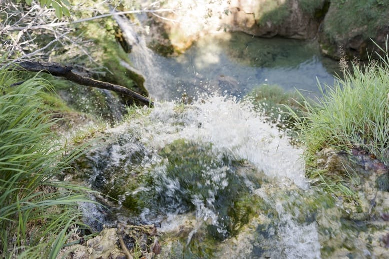 croatia plitvice waterfall splash