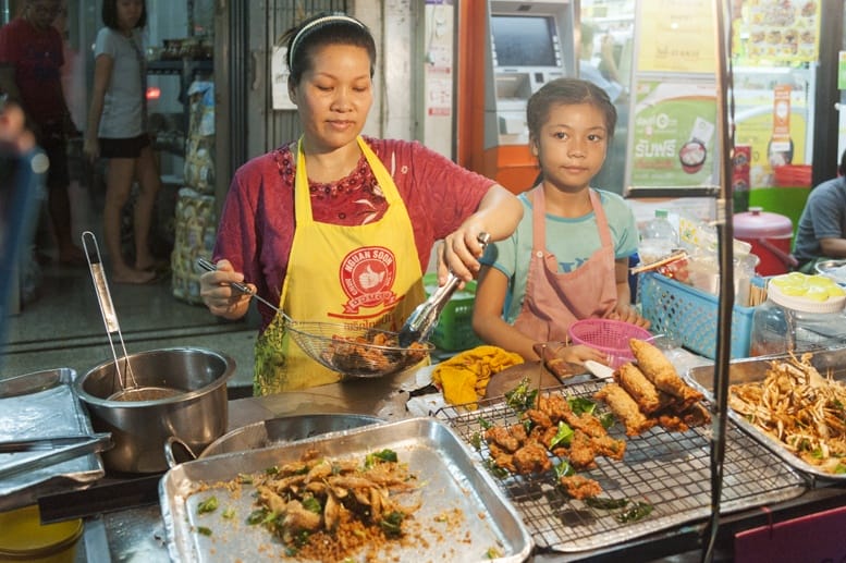 Bangkok fried crabs street food