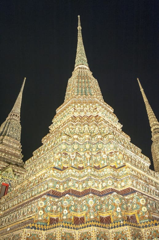 Bangkok wat pho night