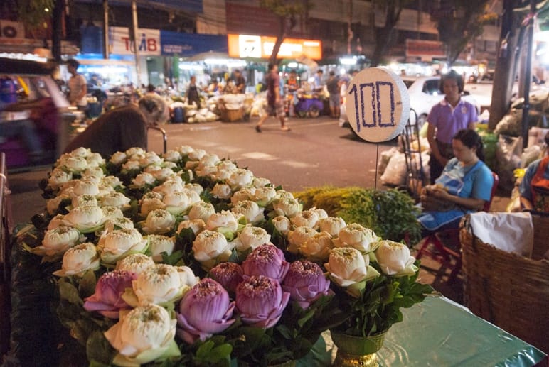 Bangkok night flower market stall