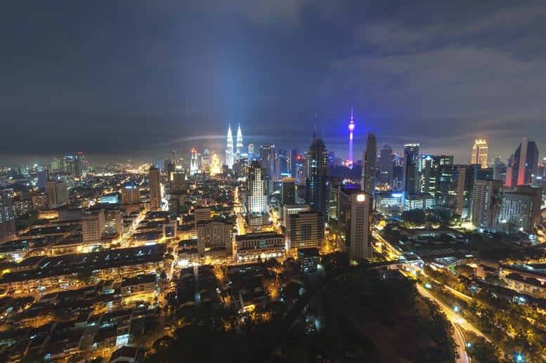 night kuala lumpur skyline