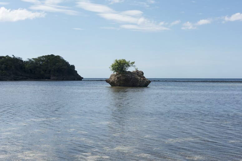 tiny island ocean philippines