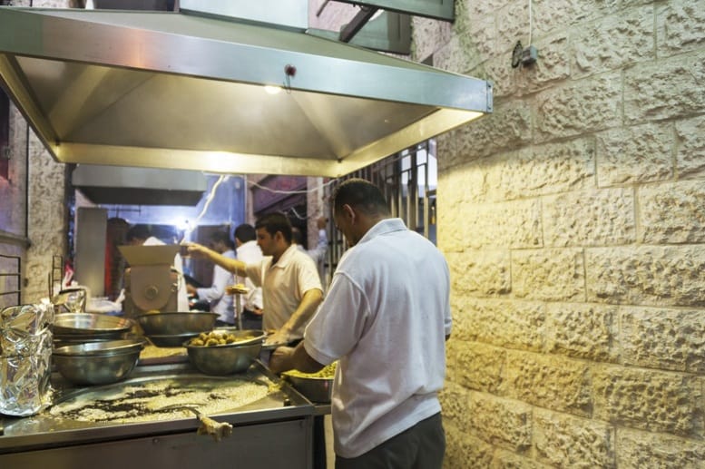 Falafel-Man-aqaba