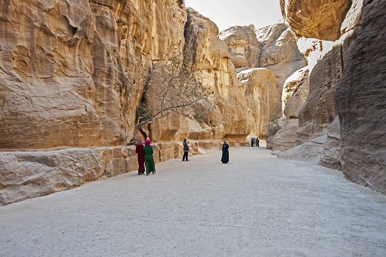 Petra-Women-on-the-Siq-Path