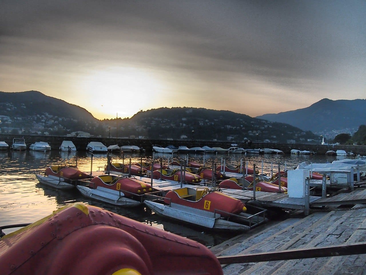 pedal-boat-lake-como