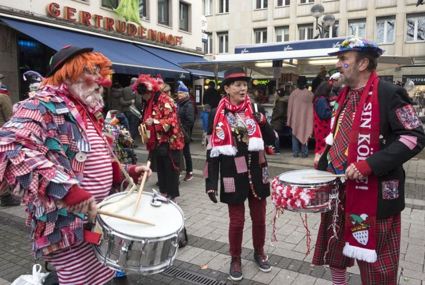 cologne carnival sunday drummers