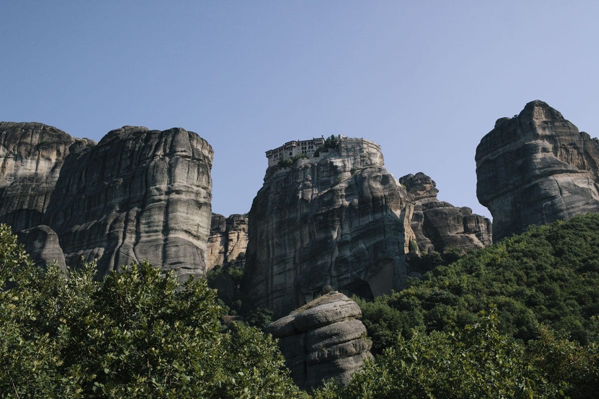 meteora monasteries rocks