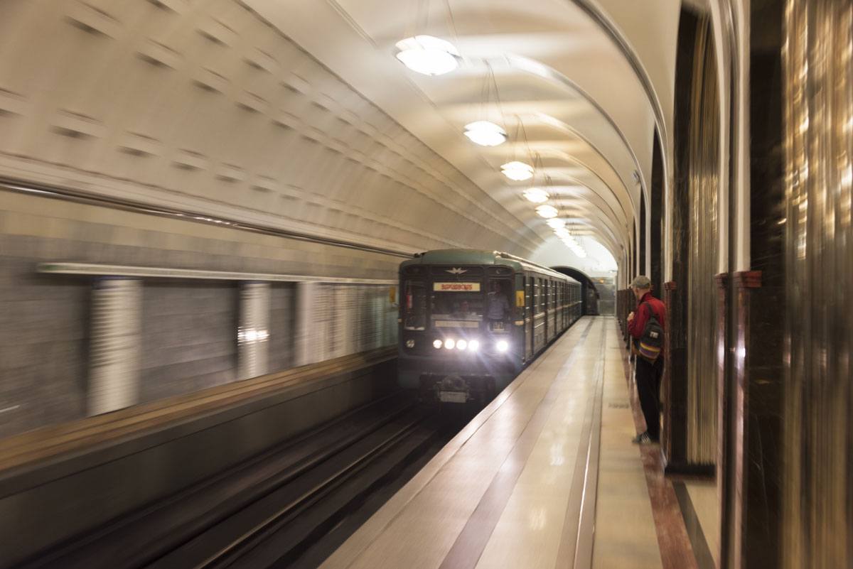 moscow-metro-tunnel