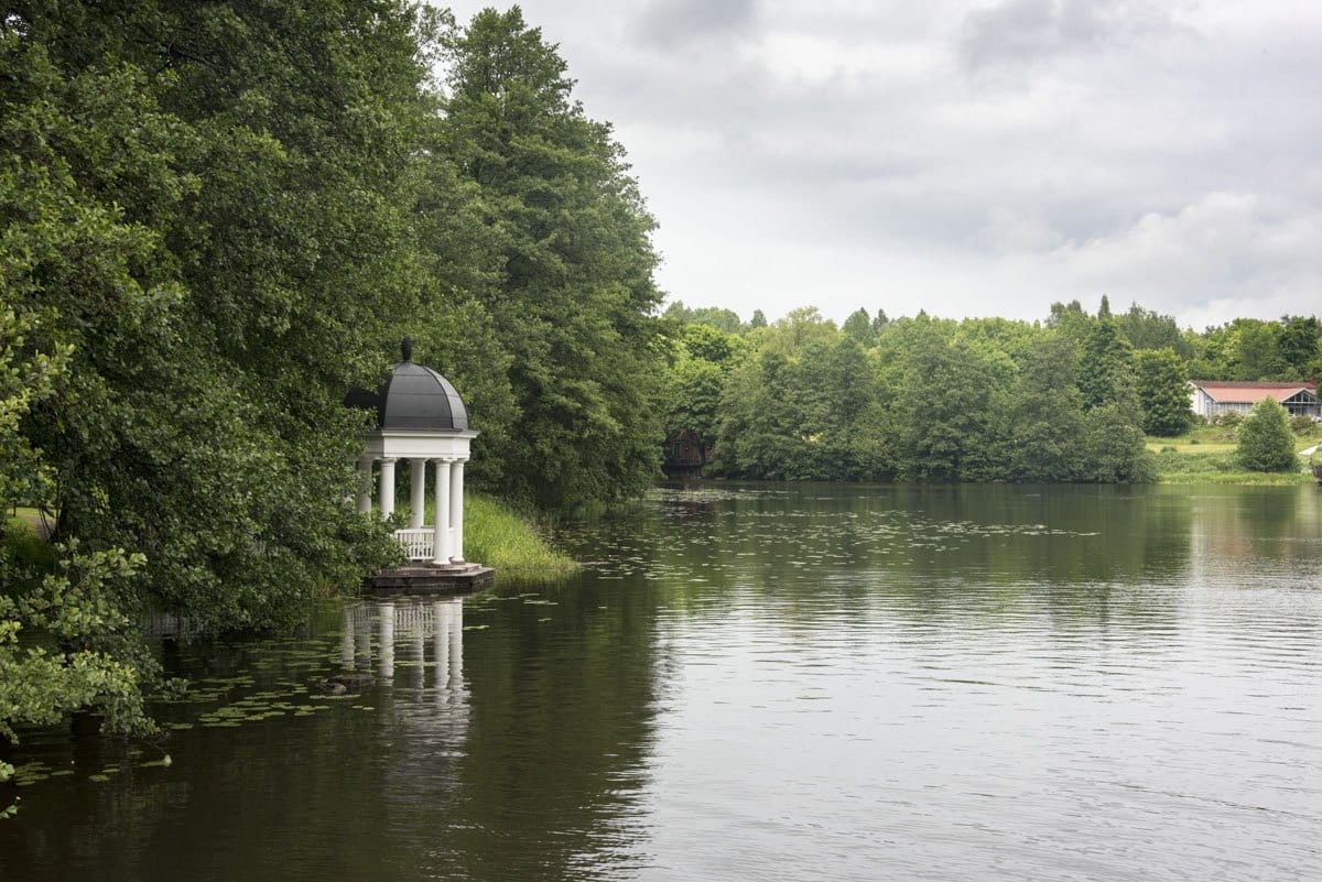 mustionlinna-garden-lake