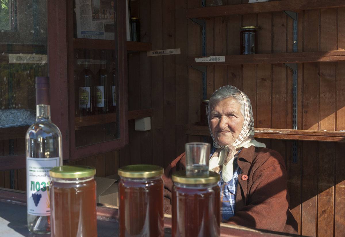 baba-olga-honey-rakjia
