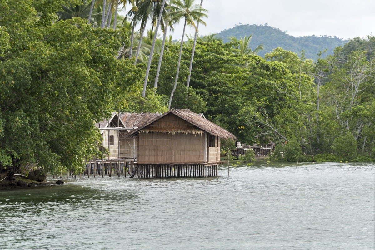 raja-ampat-indonesia-village