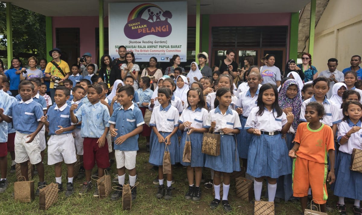 raja-ampat-taman-bacaan-pelangi