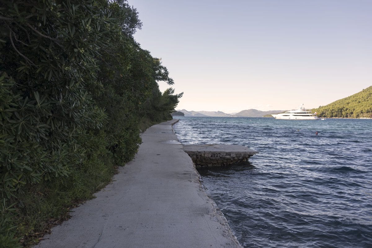 sipan-island-croatia-sipanska-path