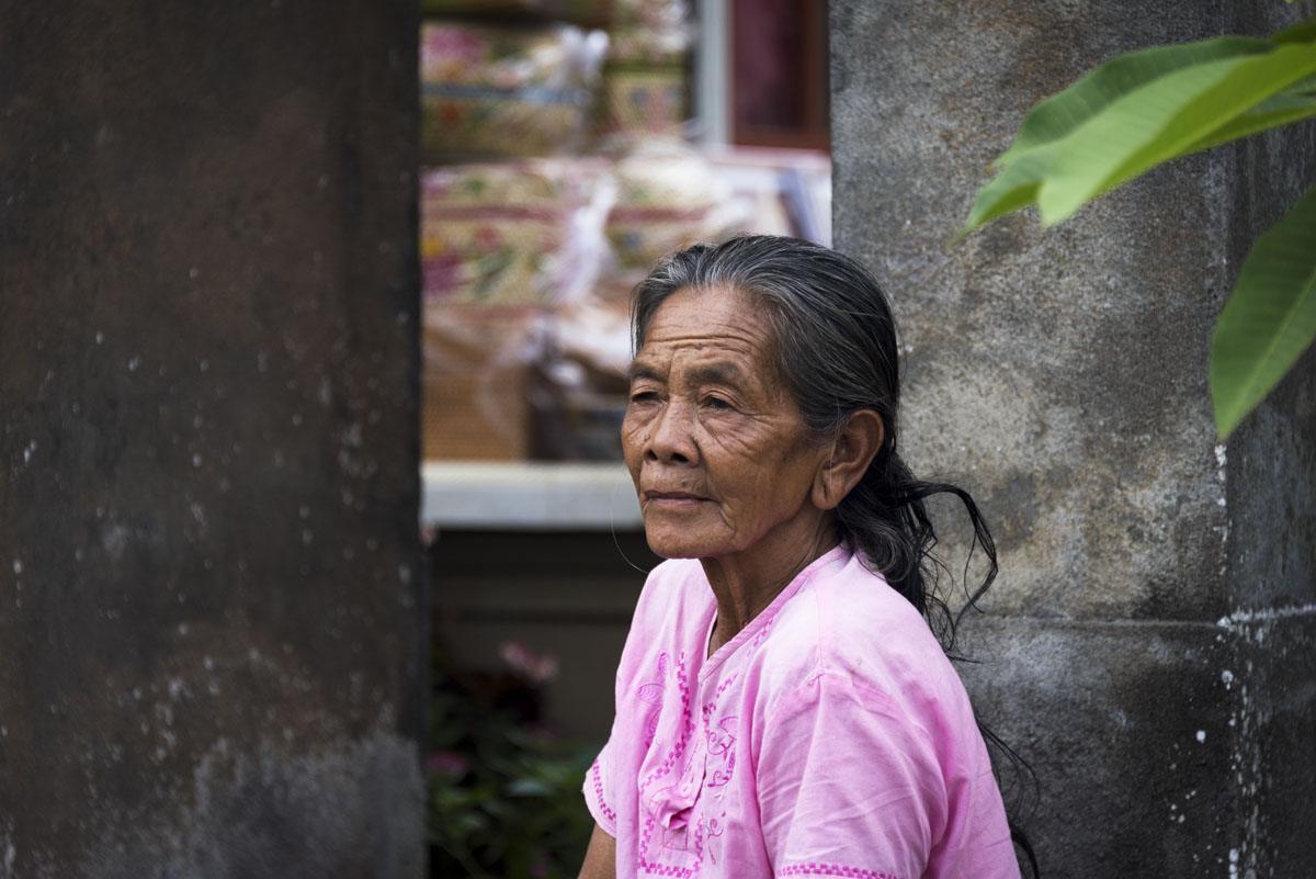 local bali woman penglipuran