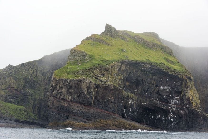 mykines faroe island cliffs