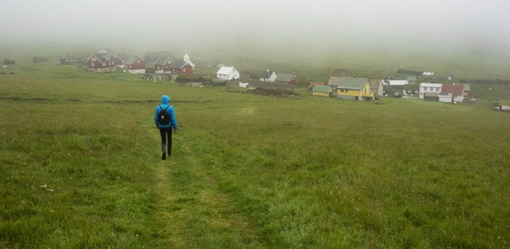 mykines faroe islands walking back