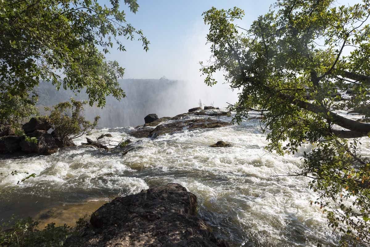 victoria falls livingstone island