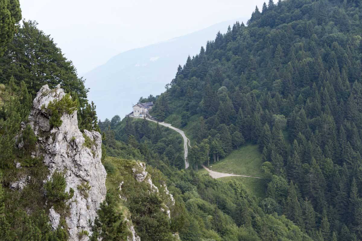 gardatrek rifugio nino pernici