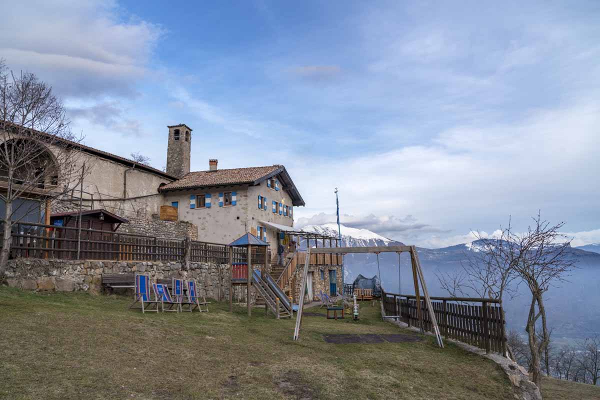 rifugio san pietro garda