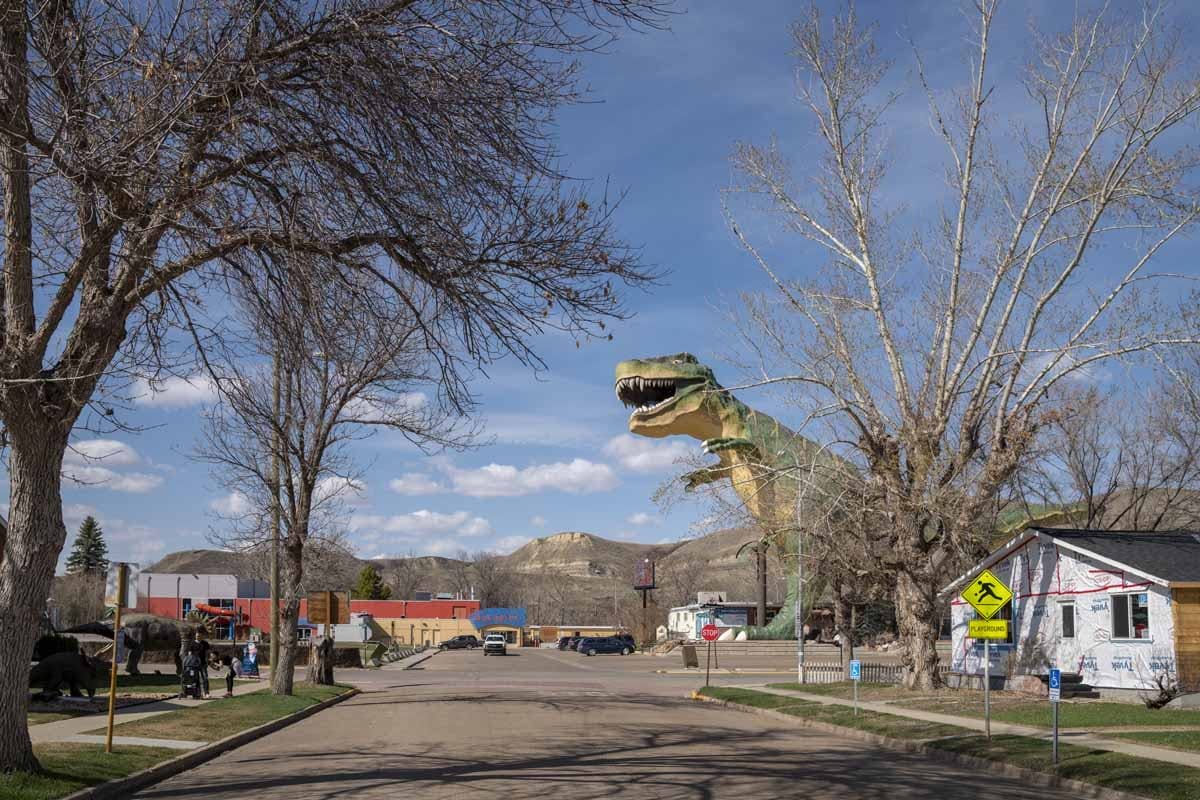 worlds biggest dinosaur drumheller