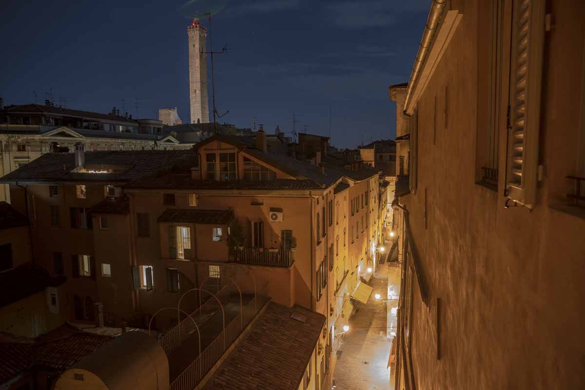 bologna night quadrilatero