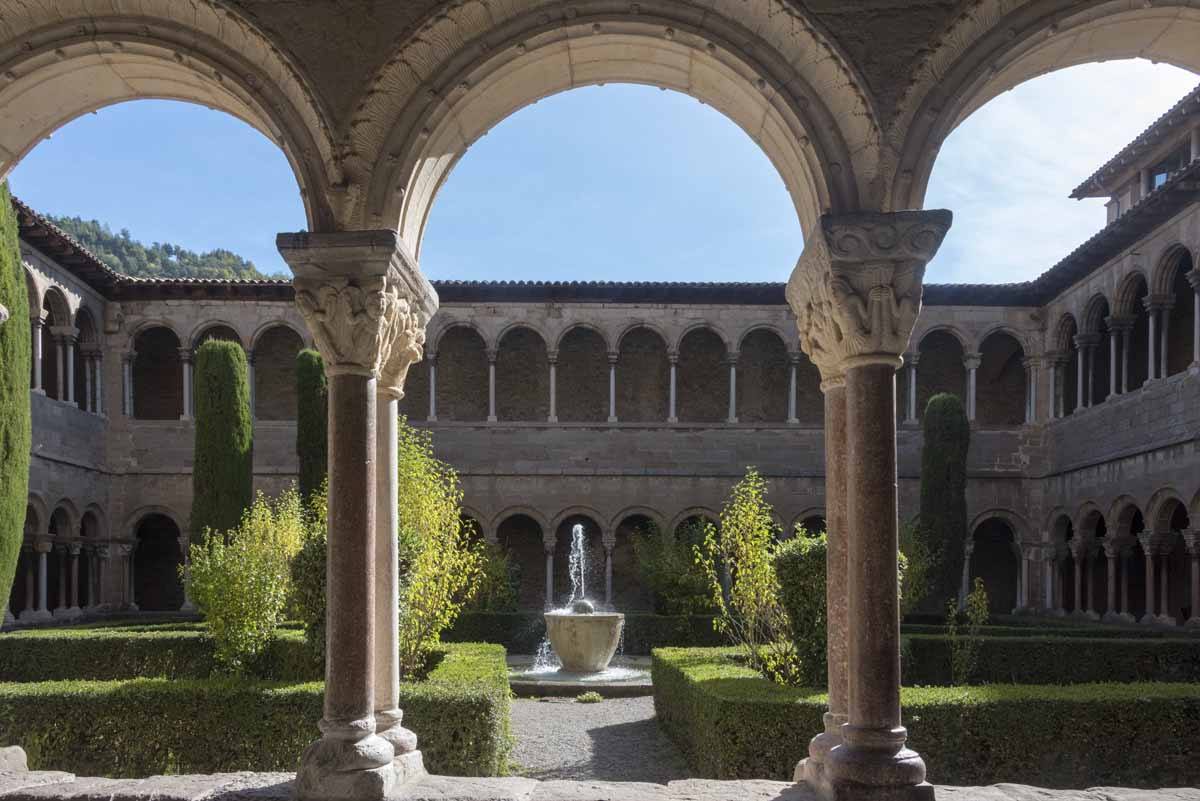 ripoll monastery cloister