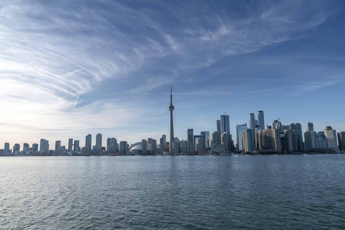layover in toronto skyline