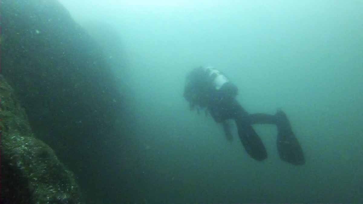 diving lake garda wall