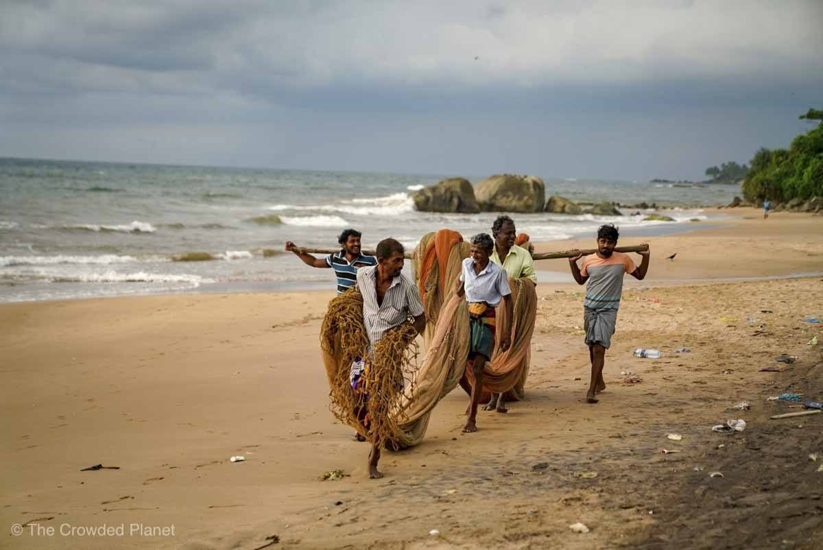 fishermen sri lanka beach