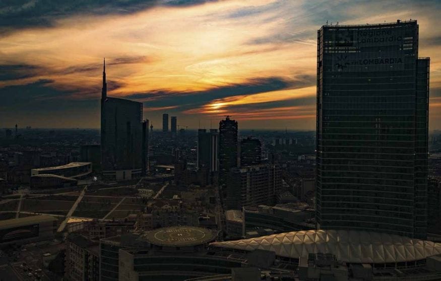 Sunrise and sunset times in Milan