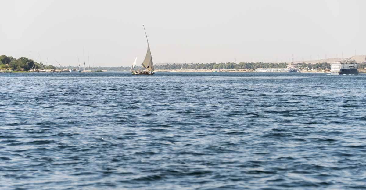 things to do in aswan nile felucca
