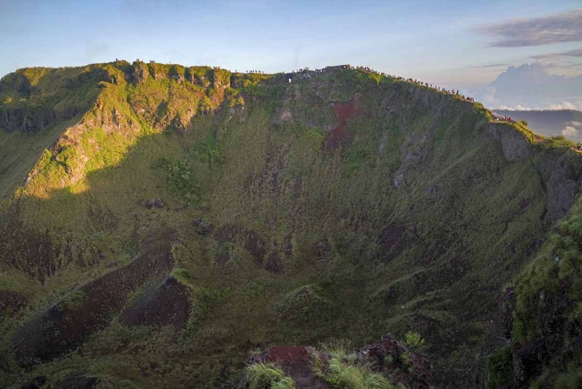 mount agung crater