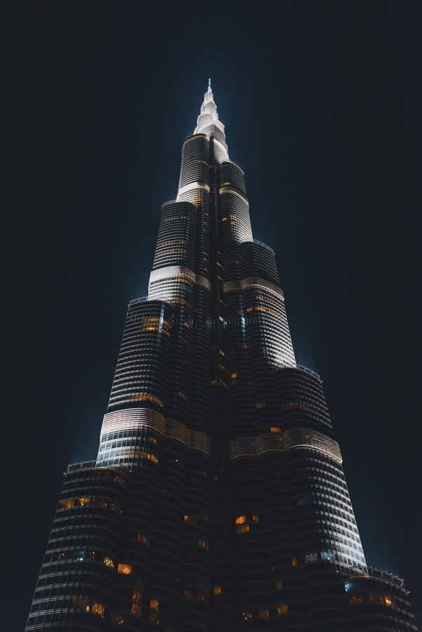 burj khalifa night vertical