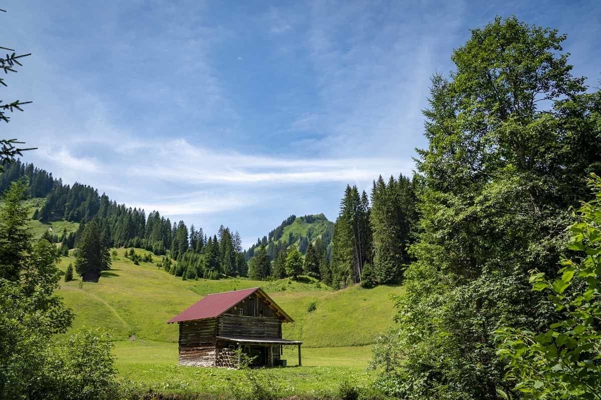 widderstein hike small hut