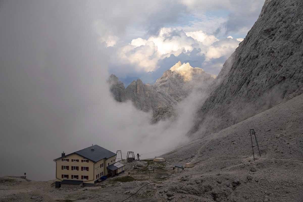 rifugio re alberto dolomites