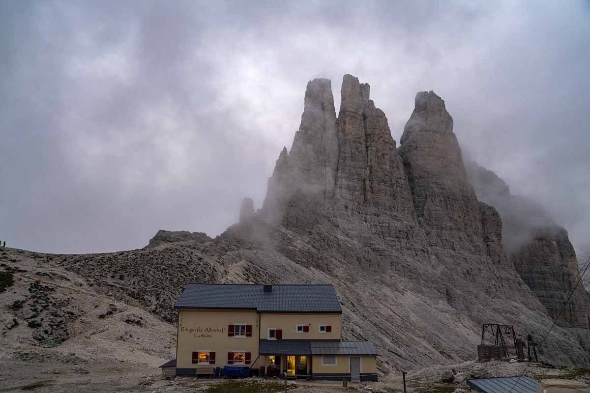 rifugio re alberto torri del vajolet