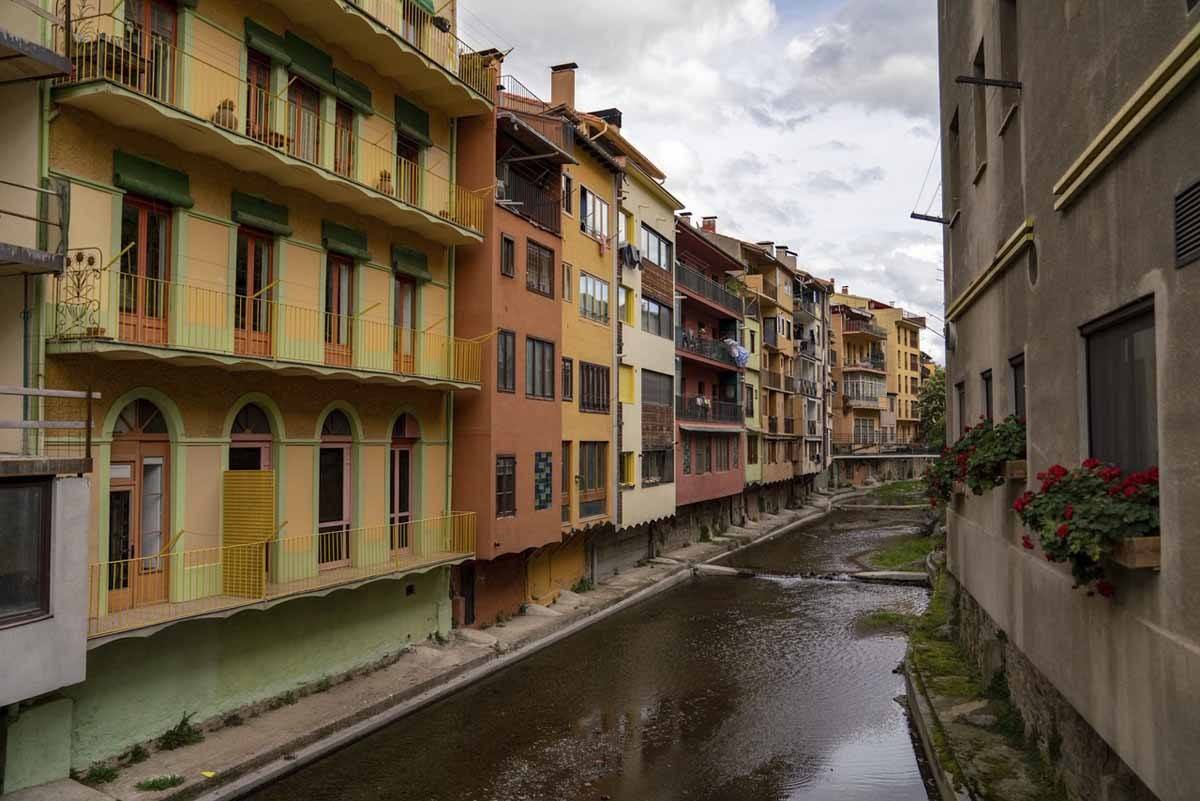 camprodon colourful houses ripolles